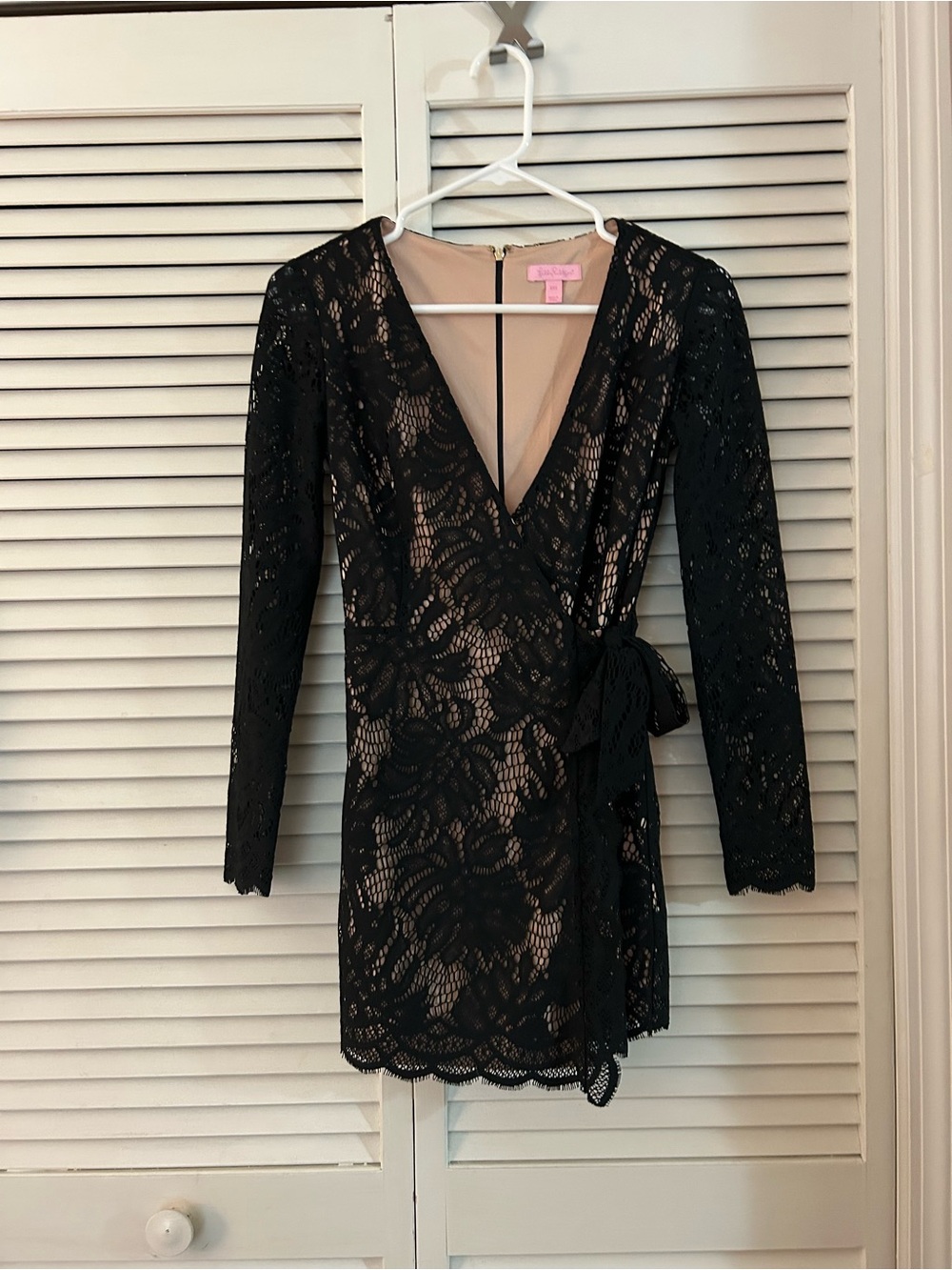RARE Lilly Pulitzer XXS Black Lace Long-Sleeve Wrap Dress with Nude Lining